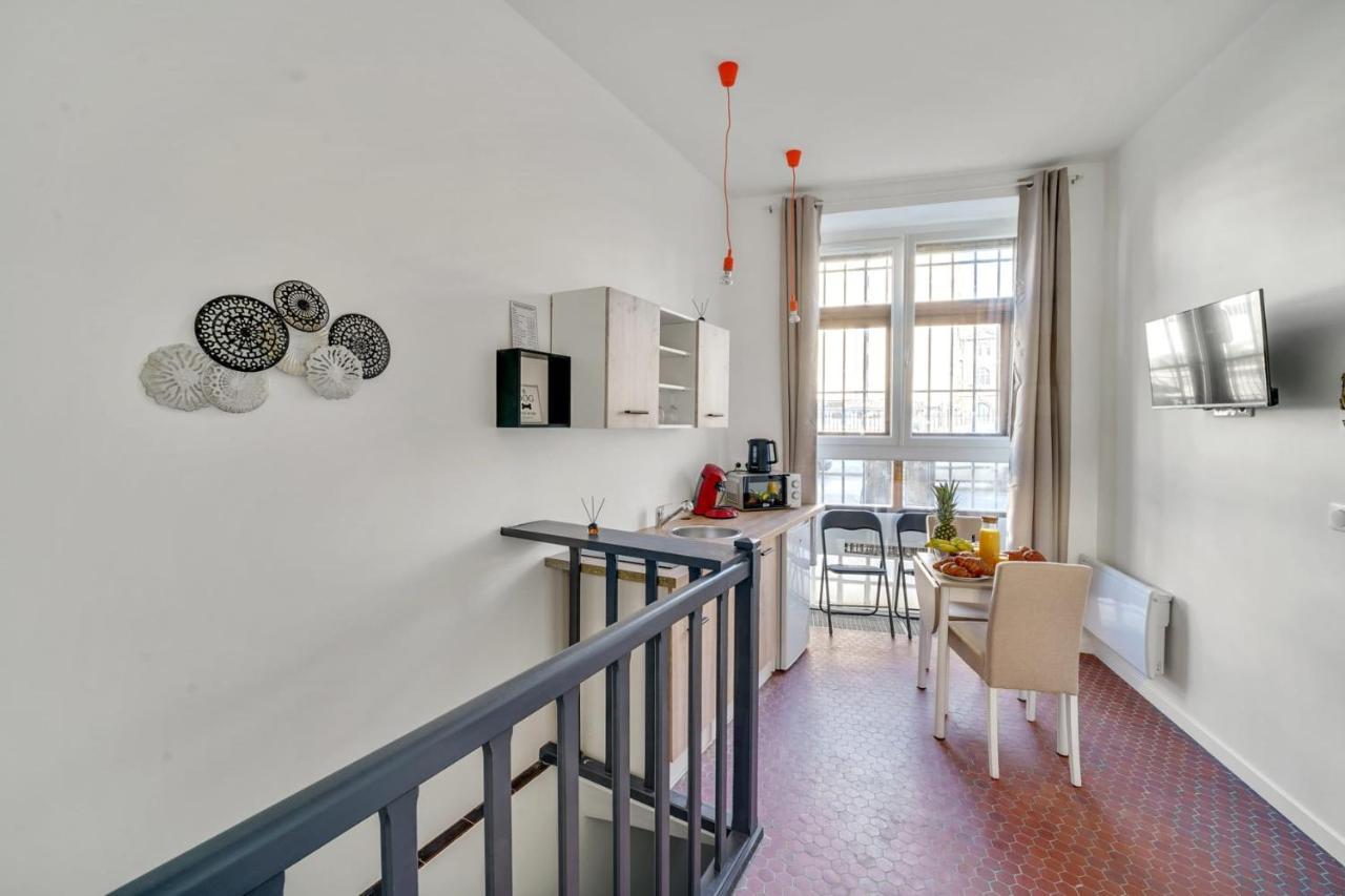 Loft In Heart Of Paris Moulin Rouge Apartment Bagian luar foto